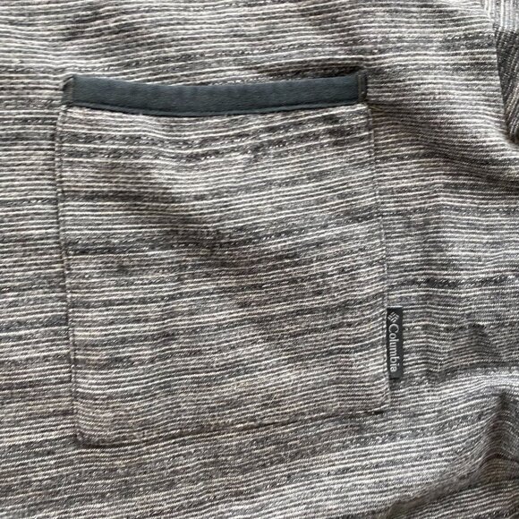 Columbia Women's T-Shirt Large Pullover Long Sleeve Gray Striped Athleisure Casu - Picture 6 of 9